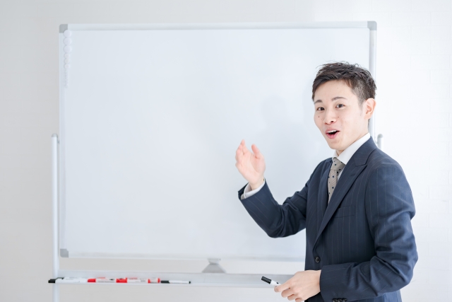 【2025年】プログラミングの教え方｜コードが書けない未経験の新人・苦手な人を伸ばす教育法と外部研修