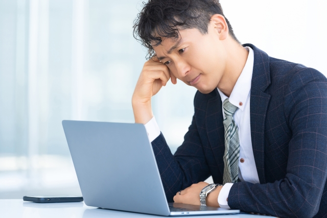 【2025年版】新人教育がしんどい原因と対処法｜IT企業・エンジニア教育担当者のための“仕組み化”実践ガイド