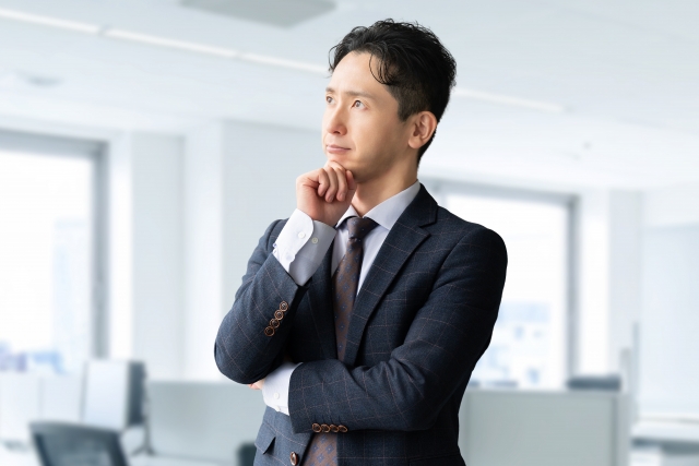 IT企業の新人プログラミング研修｜社内研修と外部研修の違い・総コスト・失敗例を徹底比較